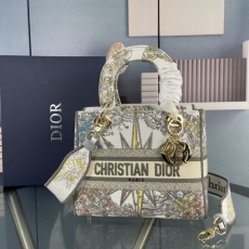 Dior Shopping Bags